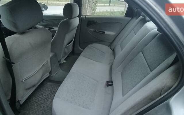 Сірий Деу Нубіра, об'ємом двигуна 1.6 л та пробігом 379 тис. км за 1700 $, фото 8 на Automoto.ua
