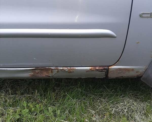 Серый Дэу Нубира, объемом двигателя 2 л и пробегом 171 тыс. км за 3200 $, фото 13 на Automoto.ua