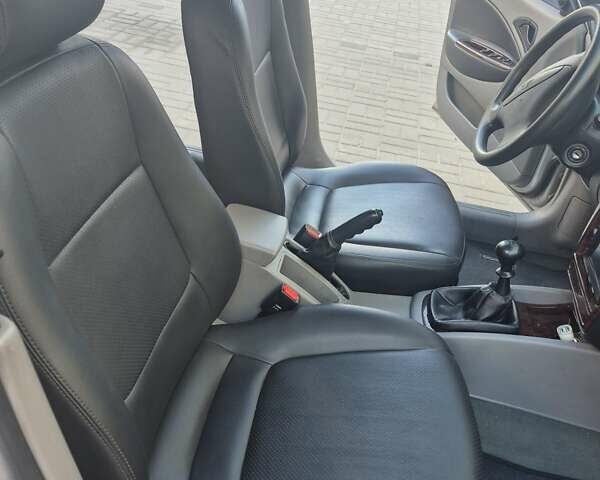 Сірий Деу Нубіра, об'ємом двигуна 2 л та пробігом 115 тис. км за 3200 $, фото 16 на Automoto.ua