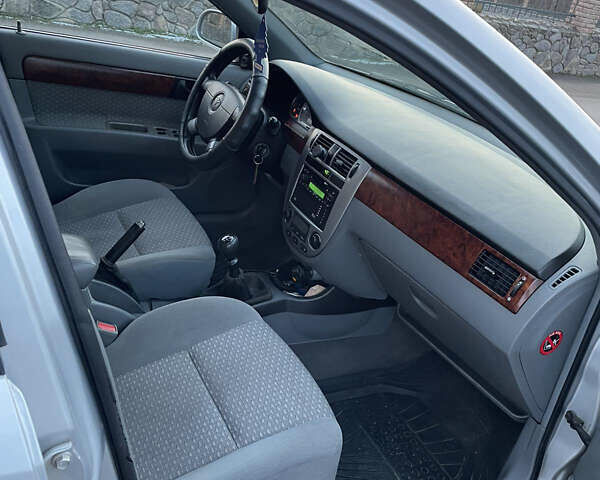 Серый Дэу Нубира, объемом двигателя 1.8 л и пробегом 198 тыс. км за 3700 $, фото 4 на Automoto.ua