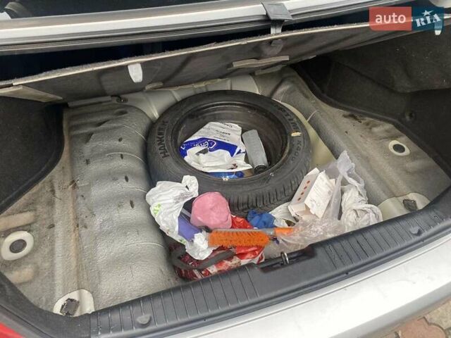 Дэу Нубира 2004 в Запорожье на Automoto.ua Серый Дэу Нубира, объемом двигателя 1.8 л и пробегом 101 тыс. км за 5300 $, фото 10 на Automoto.ua