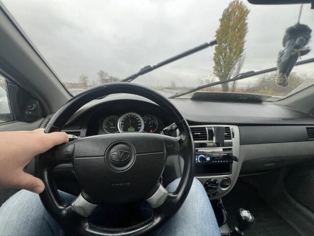 Деу Нубіра 2005 у Павлограде на Automoto.ua Сірий Деу Нубіра, об'ємом двигуна 1.6 л та пробігом 168 тис. км за 1496 $, фото 6 на Automoto.ua