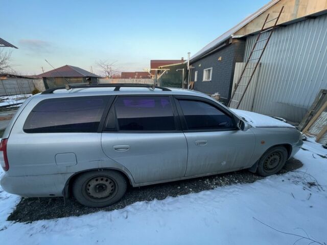 Серый Дэу Нубира, объемом двигателя 2 л и пробегом 312 тыс. км за 2200 $, фото 3 на Automoto.ua