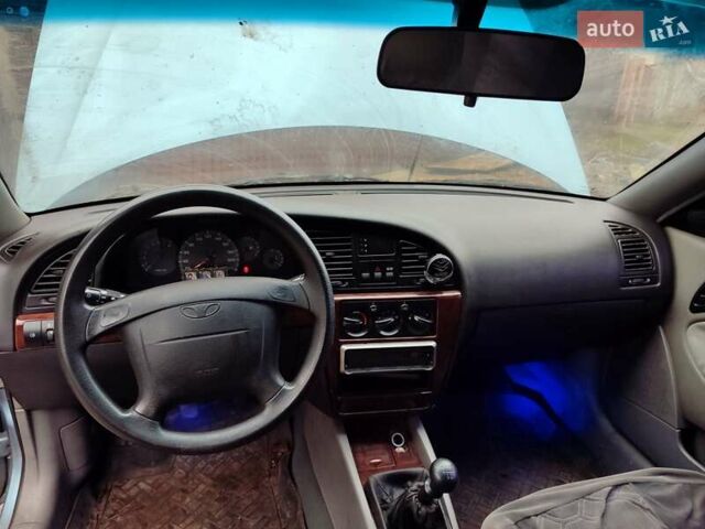 Серый Дэу Нубира, объемом двигателя 2 л и пробегом 200 тыс. км за 2300 $, фото 1 на Automoto.ua