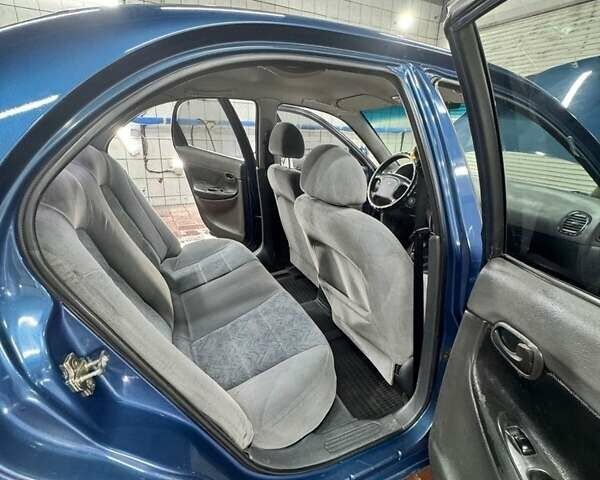Синий Дэу Нубира, объемом двигателя 1.6 л и пробегом 268 тыс. км за 2400 $, фото 8 на Automoto.ua