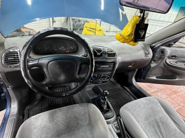 Синій Деу Нубіра, об'ємом двигуна 1.6 л та пробігом 268 тис. км за 2400 $, фото 2 на Automoto.ua