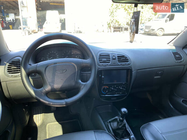 Зелений Деу Нубіра, об'ємом двигуна 1.6 л та пробігом 174 тис. км за 2800 $, фото 4 на Automoto.ua
