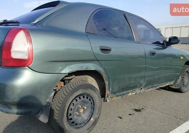 Зеленый Дэу Нубира, объемом двигателя 1.6 л и пробегом 168 тыс. км за 1500 $, фото 3 на Automoto.ua