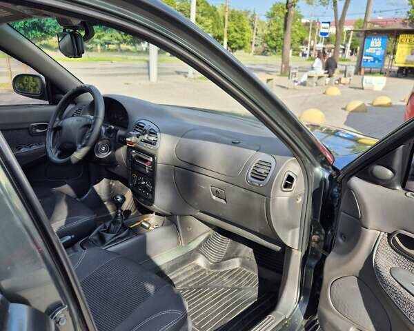 Зеленый Дэу Нубира, объемом двигателя 2 л и пробегом 220 тыс. км за 2200 $, фото 9 на Automoto.ua
