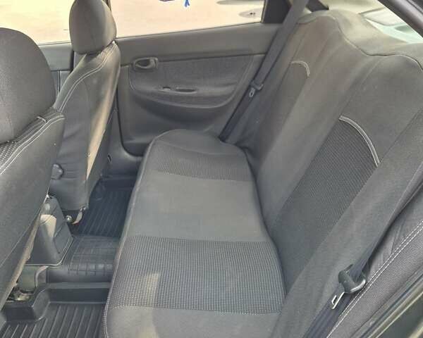 Зеленый Дэу Нубира, объемом двигателя 2 л и пробегом 220 тыс. км за 2200 $, фото 11 на Automoto.ua