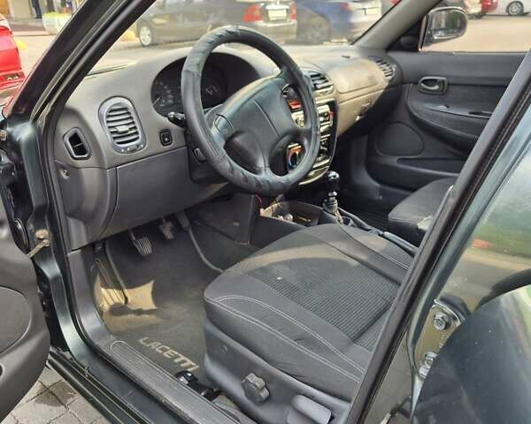 Зеленый Дэу Нубира, объемом двигателя 2 л и пробегом 220 тыс. км за 2200 $, фото 7 на Automoto.ua