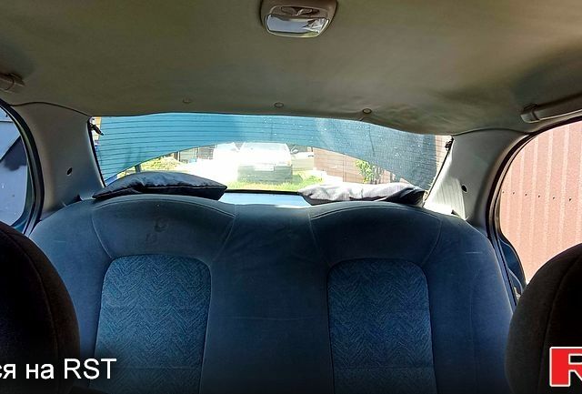 Зеленый Дэу Нубира, объемом двигателя 1.6 л и пробегом 435 тыс. км за 1600 $, фото 4 на Automoto.ua