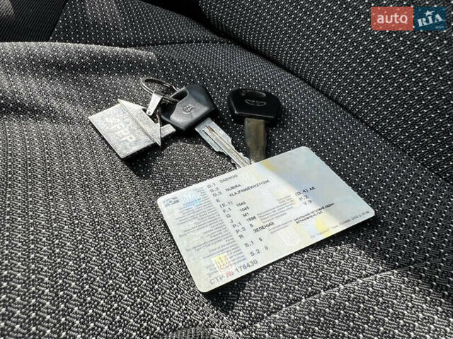 Зеленый Дэу Нубира, объемом двигателя 1.6 л и пробегом 354 тыс. км за 1500 $, фото 29 на Automoto.ua