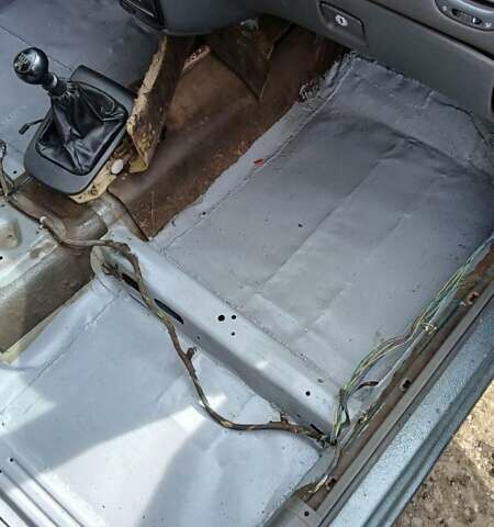 Зеленый Дэу Нубира, объемом двигателя 1.6 л и пробегом 500 тыс. км за 1600 $, фото 2 на Automoto.ua