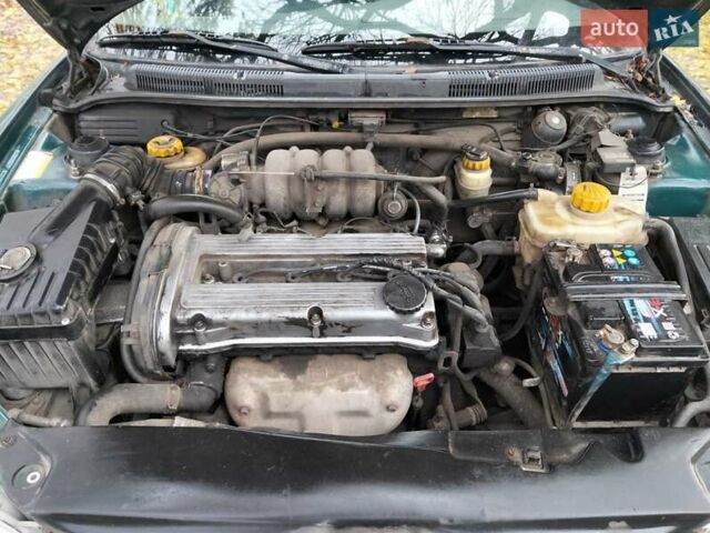 Деу Нубіра 1998 у Кременчуге на Automoto.ua Зелений Деу Нубіра, об'ємом двигуна 1.6 л та пробігом 345 тис. км за 1200 $, фото 2 на Automoto.ua