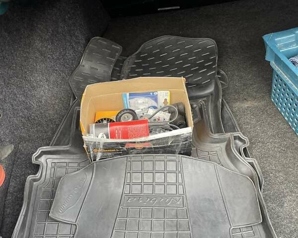 Зеленый Дэу Нубира, объемом двигателя 1.6 л и пробегом 214 тыс. км за 1600 $, фото 9 на Automoto.ua