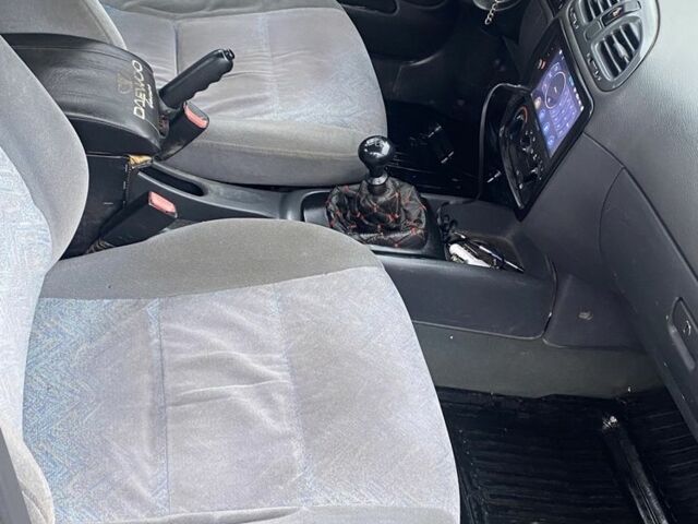 Зеленый Дэу Нубира, объемом двигателя 1.6 л и пробегом 350 тыс. км за 1200 $, фото 7 на Automoto.ua