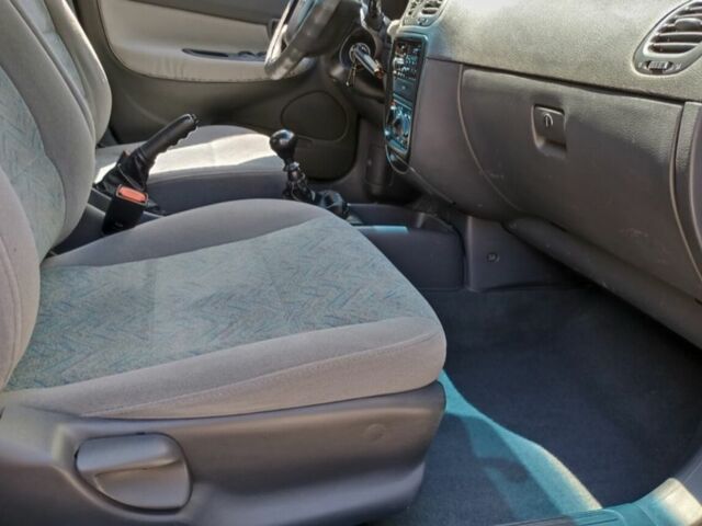 Дэу Нубира 1998 в Никополе на Automoto.ua Зеленый Дэу Нубира, объемом двигателя 1.6 л и пробегом 240 тыс. км за 2200 $, фото 4 на Automoto.ua