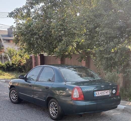 Зеленый Дэу Нубира, объемом двигателя 1.6 л и пробегом 270 тыс. км за 1663 $, фото 5 на Automoto.ua