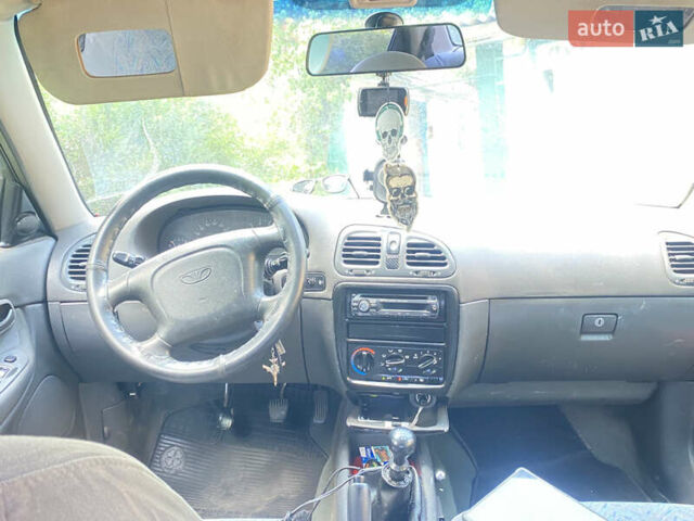 Зеленый Дэу Нубира, объемом двигателя 1.6 л и пробегом 350 тыс. км за 1300 $, фото 8 на Automoto.ua