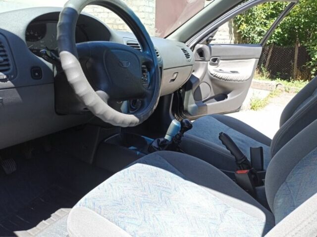 Дэу Нубира 1998 в Никополе на Automoto.ua Зеленый Дэу Нубира, объемом двигателя 1.6 л и пробегом 240 тыс. км за 2200 $, фото 5 на Automoto.ua