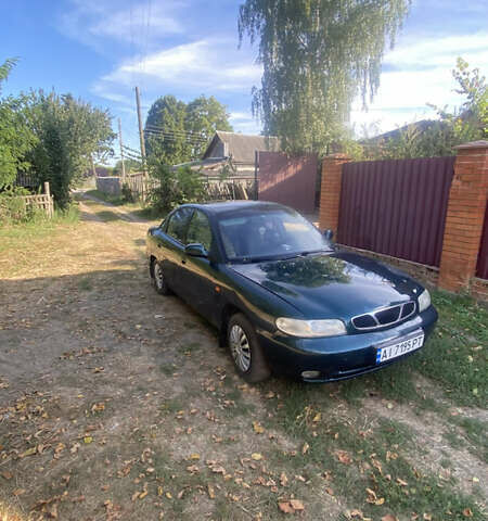 Зеленый Дэу Нубира, объемом двигателя 1.6 л и пробегом 350 тыс. км за 1300 $, фото 1 на Automoto.ua