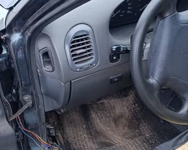 Зеленый Дэу Нубира, объемом двигателя 1.6 л и пробегом 375 тыс. км за 1200 $, фото 11 на Automoto.ua