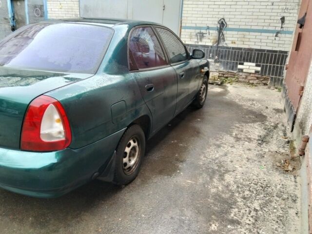 Зеленый Дэу Нубира, объемом двигателя 1.6 л и пробегом 300 тыс. км за 1662 $, фото 1 на Automoto.ua