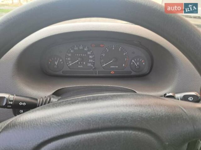 Зелений Деу Нубіра, об'ємом двигуна 1.6 л та пробігом 290 тис. км за 1500 $, фото 9 на Automoto.ua