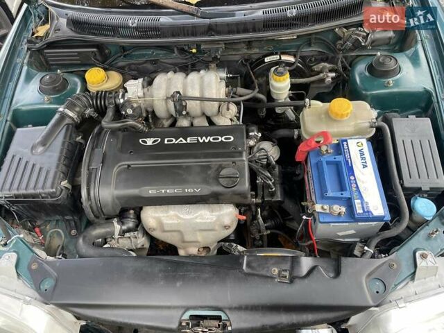 Зеленый Дэу Нубира, объемом двигателя 1.6 л и пробегом 214 тыс. км за 1600 $, фото 6 на Automoto.ua