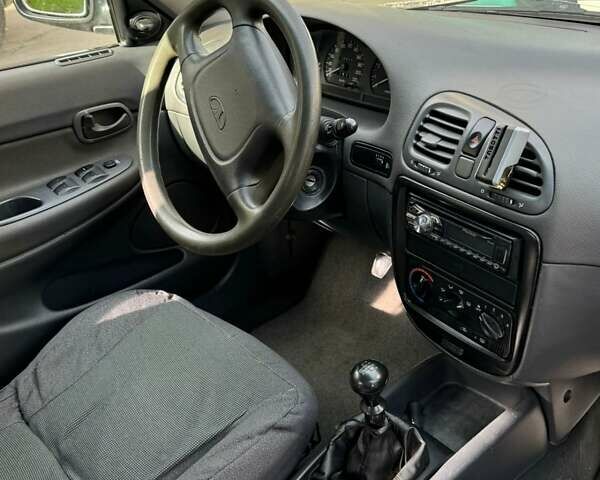 Деу Нубіра 1998 у Одесі на Automoto.ua Зелений Деу Нубіра, об'ємом двигуна 1.6 л та пробігом 220 тис. км за 1500 $, фото 2 на Automoto.ua