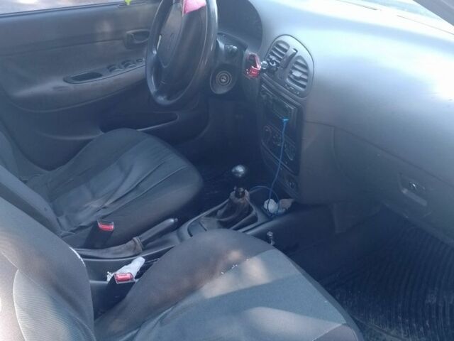 Зеленый Дэу Нубира, объемом двигателя 1.6 л и пробегом 230 тыс. км за 1999 $, фото 4 на Automoto.ua