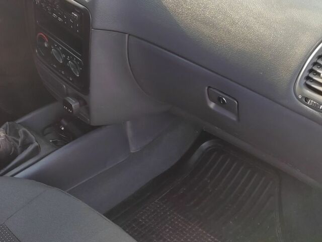 Зелений Деу Нубіра, об'ємом двигуна 1.6 л та пробігом 253 тис. км за 3700 $, фото 6 на Automoto.ua