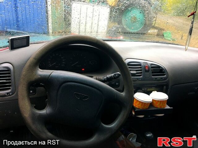 Зеленый Дэу Нубира, объемом двигателя 1.6 л и пробегом 300 тыс. км за 1500 $, фото 7 на Automoto.ua