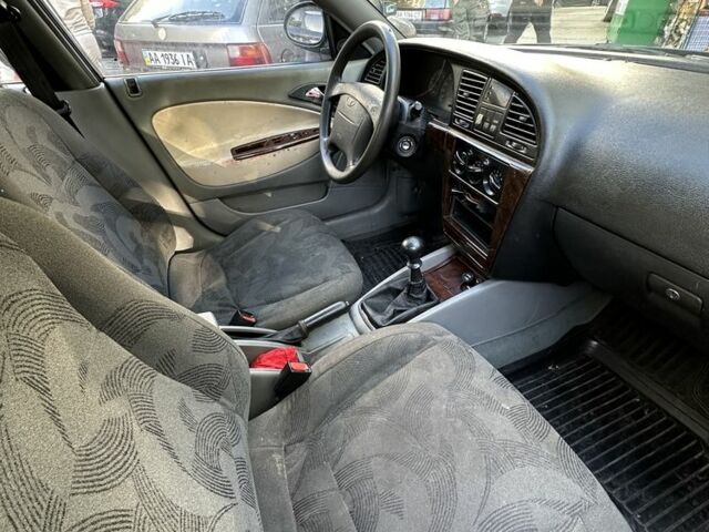 Зеленый Дэу Нубира, объемом двигателя 1.6 л и пробегом 333 тыс. км за 1200 $, фото 3 на Automoto.ua