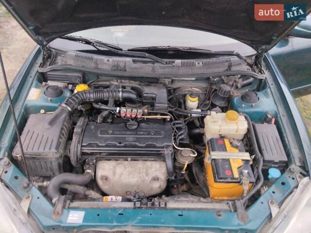 Зеленый Дэу Нубира, объемом двигателя 2 л и пробегом 230 тыс. км за 2700 $, фото 5 на Automoto.ua