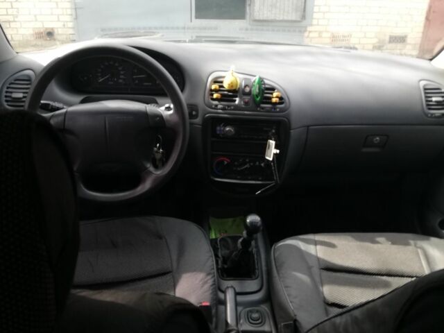 Деу Нубіра 2003 у Сумах на Automoto.ua Зелений Деу Нубіра, об'ємом двигуна 2 л та пробігом 3 тис. км за 3000 $, фото 6 на Automoto.ua