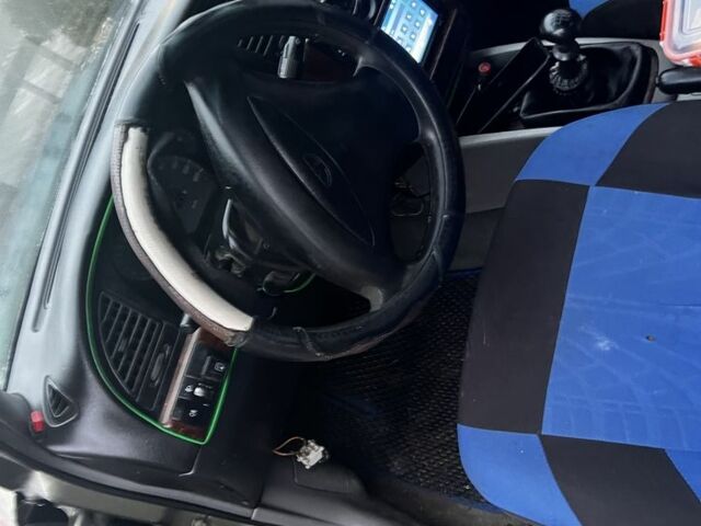 Зеленый Дэу Нубира, объемом двигателя 2 л и пробегом 317 тыс. км за 1800 $, фото 2 на Automoto.ua