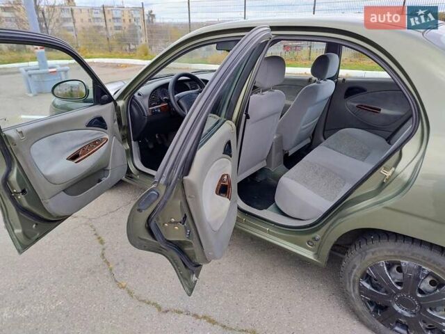 Зеленый Дэу Нубира, объемом двигателя 2 л и пробегом 363 тыс. км за 2900 $, фото 6 на Automoto.ua