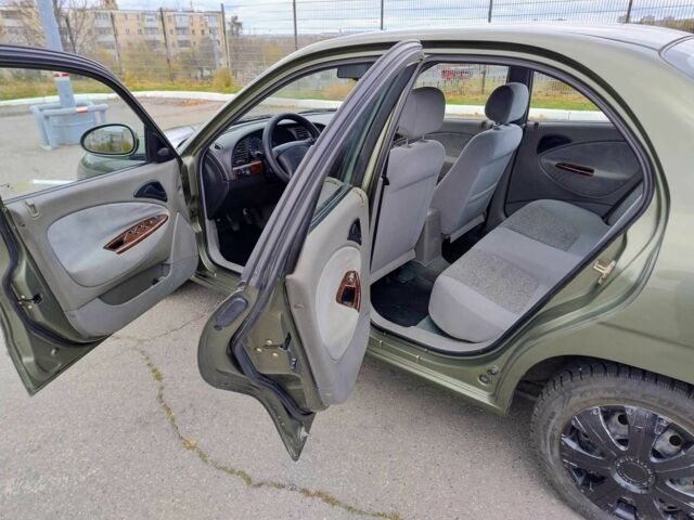 Зеленый Дэу Нубира, объемом двигателя 2 л и пробегом 363 тыс. км за 3200 $, фото 6 на Automoto.ua