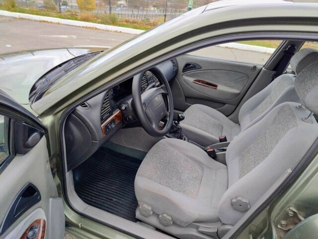 Зеленый Дэу Нубира, объемом двигателя 2 л и пробегом 363 тыс. км за 3200 $, фото 7 на Automoto.ua