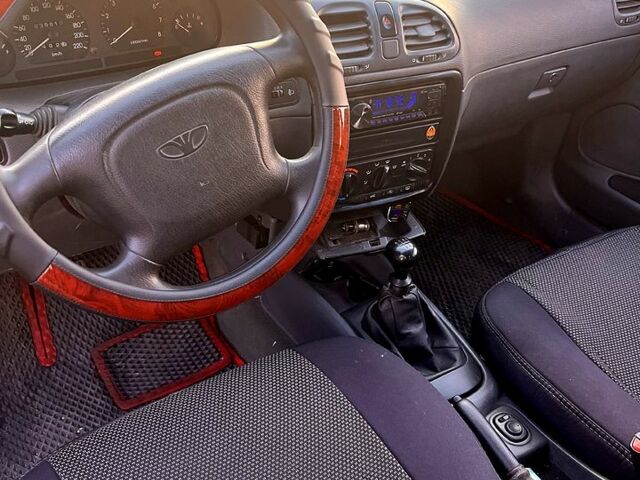 Зелений Деу Нубіра, об'ємом двигуна 1.6 л та пробігом 236 тис. км за 1750 $, фото 6 на Automoto.ua