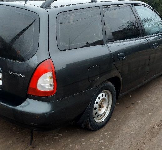 Зеленый Дэу Нубира, объемом двигателя 1.6 л и пробегом 1 тыс. км за 1550 $, фото 3 на Automoto.ua