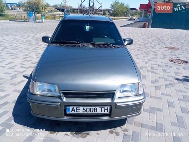 Сірий Деу Рейсер, об'ємом двигуна 1.5 л та пробігом 227 тис. км за 1650 $, фото 3 на Automoto.ua