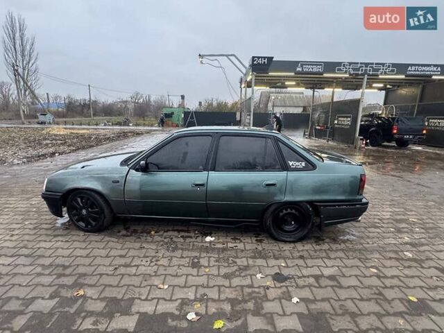 Зеленый Дэу Рейсер, объемом двигателя 1.5 л и пробегом 128 тыс. км за 1472 $, фото 7 на Automoto.ua