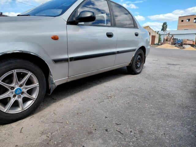 Деу Реззо 2002 у Зачепиловке на Automoto.ua Сірий Деу Реззо, об'ємом двигуна 1.3 л та пробігом 250 тис. км за 1000 $, фото 2 на Automoto.ua