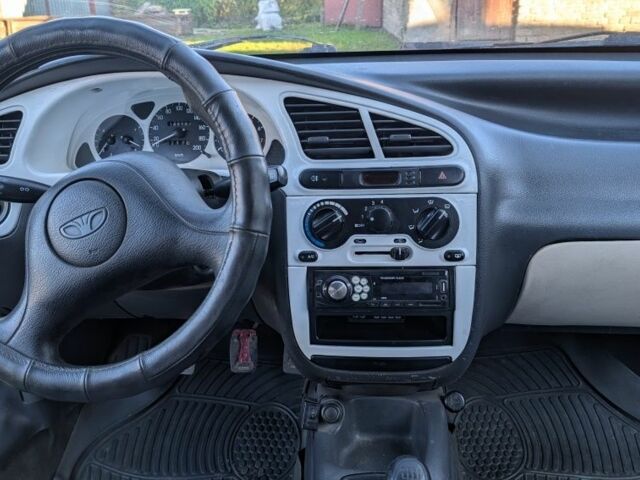 Дэу Сенс 1998 в Шепетовке на Automoto.ua Белый Дэу Сенс, объемом двигателя 1.5 л и пробегом 149 тыс. км за 1000 $, фото 7 на Automoto.ua