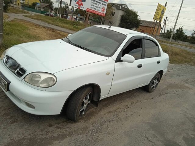 Белый Дэу Сенс, объемом двигателя 1 л и пробегом 160 тыс. км за 900 $, фото 1 на Automoto.ua