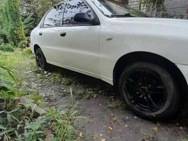 Білий Деу Сенс, об'ємом двигуна 0 л та пробігом 270 тис. км за 2000 $, фото 7 на Automoto.ua