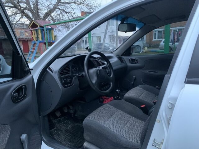 Белый Дэу Сенс, объемом двигателя 1.3 л и пробегом 64 тыс. км за 3000 $, фото 4 на Automoto.ua